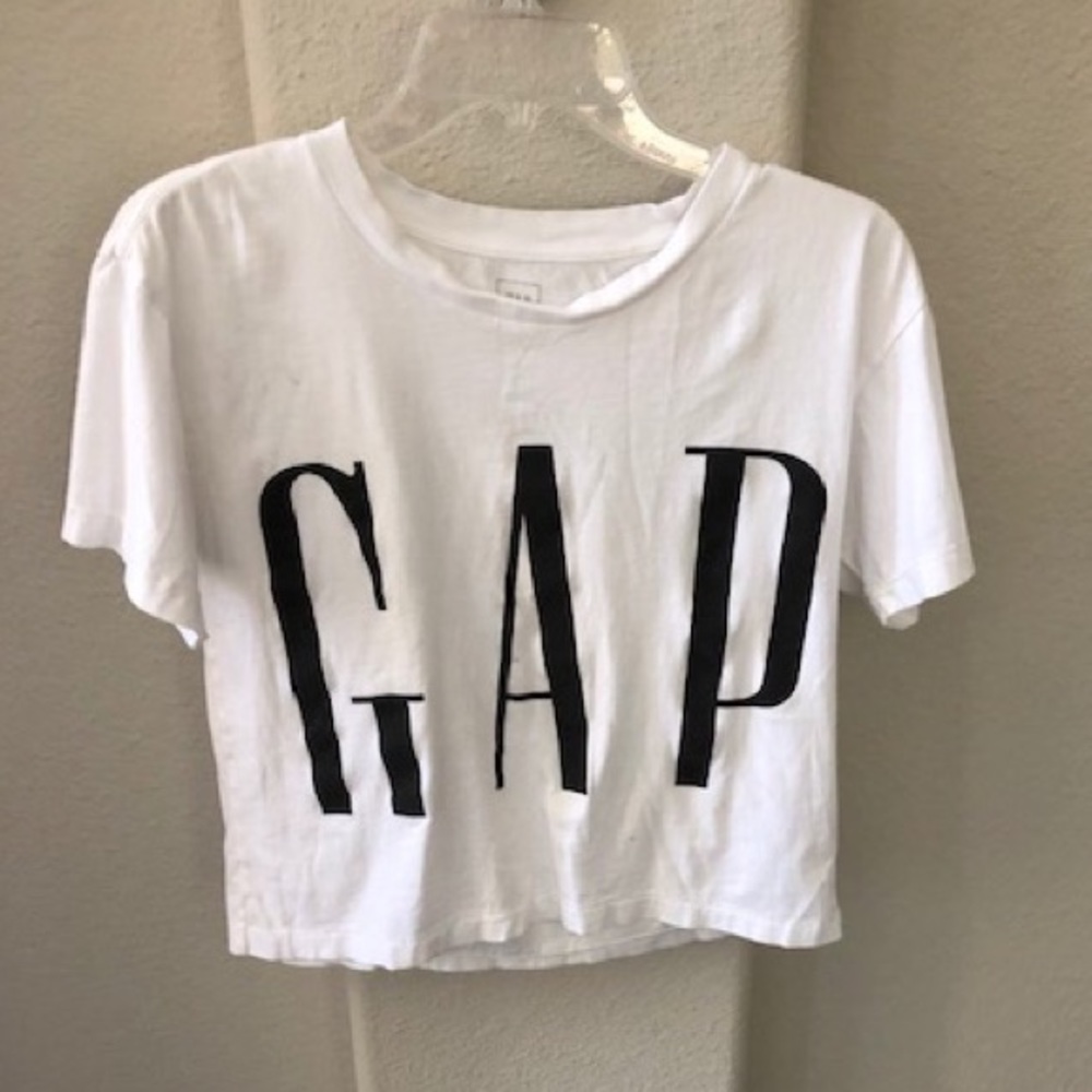 Woman’s Gap Crop Tee